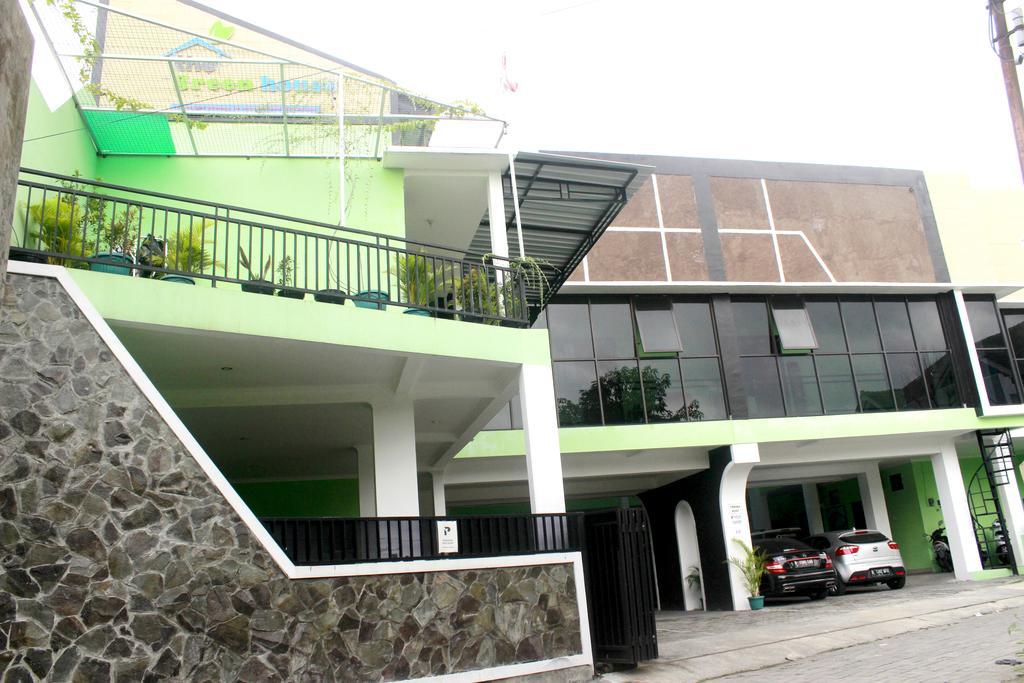 The Greenhouse Ξενοδοχείο Γιογκιακάρτα Εξωτερικό φωτογραφία
