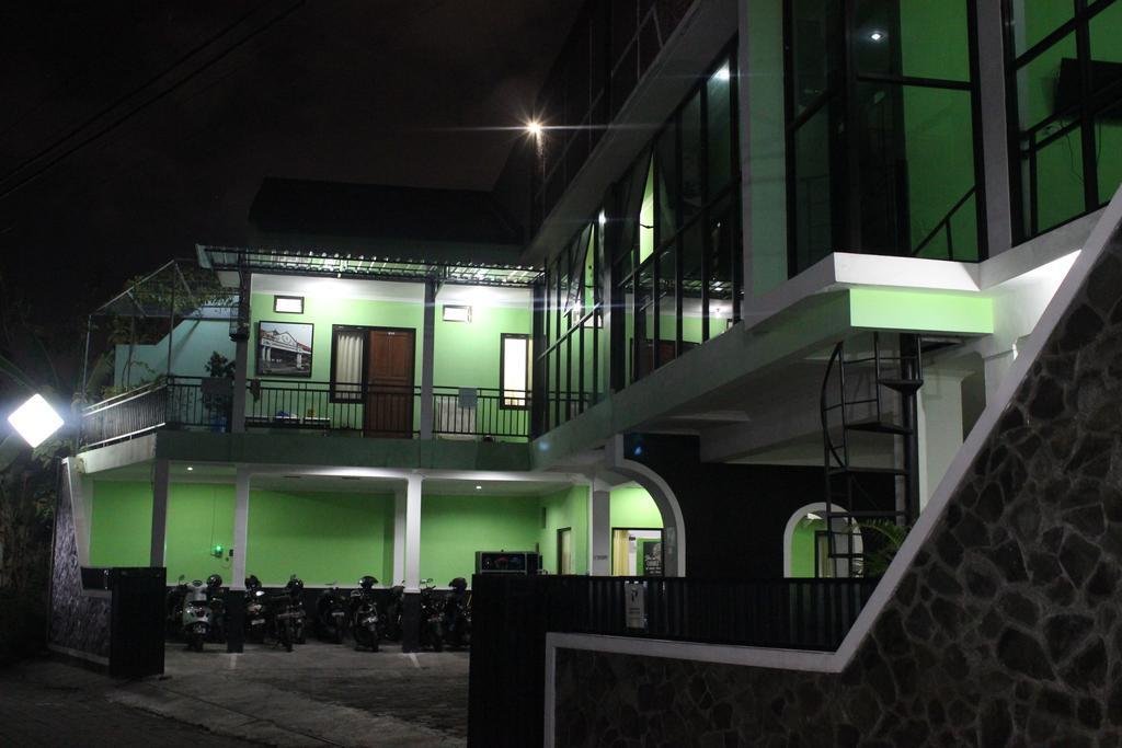 The Greenhouse Ξενοδοχείο Γιογκιακάρτα Εξωτερικό φωτογραφία